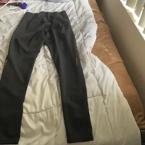 s/m black leggingg w design